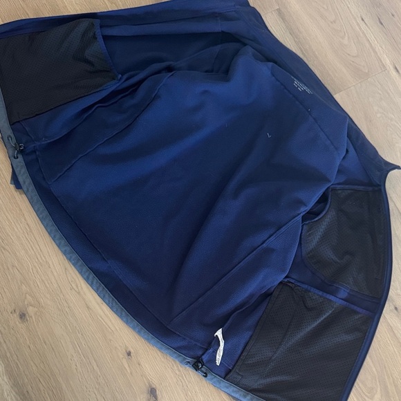 🔵 L.L. Bean Men’s Navy Blue Lined Jacket
Size Large - Picture 7 of 7